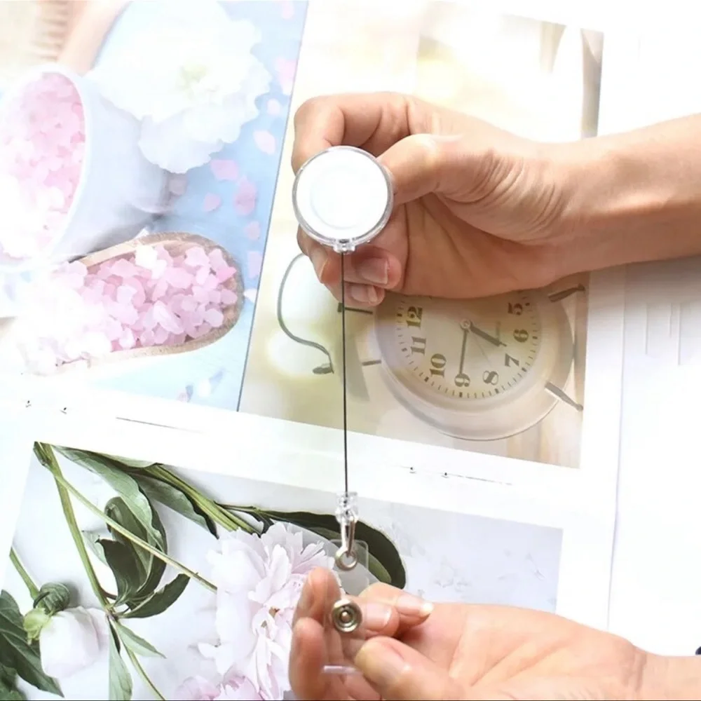 $1 DENTAL RETRACTABLE ID HOLDER CLIP. NEW. $1 WITH ANY $10 ORDER OR MORE - Picture 6 of 8